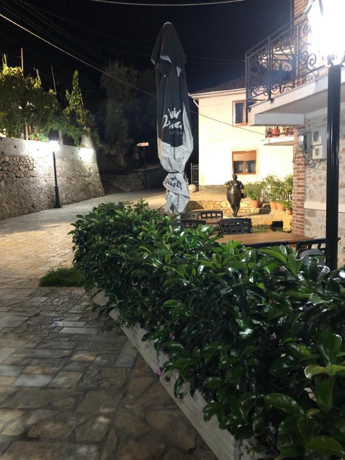 Vila Ilo Tushemisht ภายนอก รูปภาพ